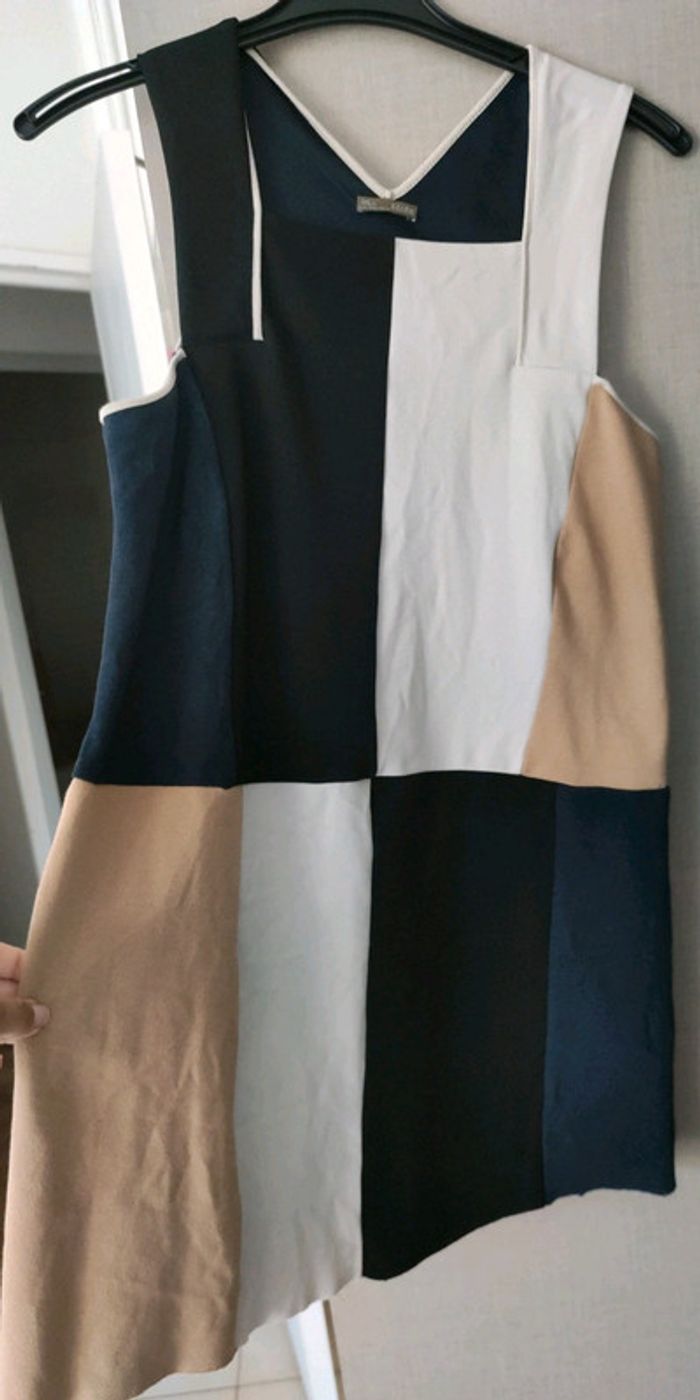 Robe courte - photo numéro 3