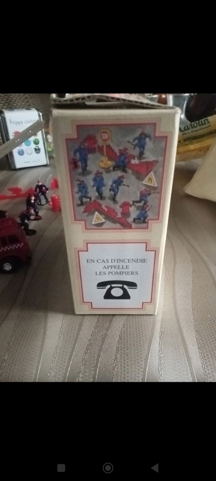 Mon camion de pompier Damart - photo numéro 5