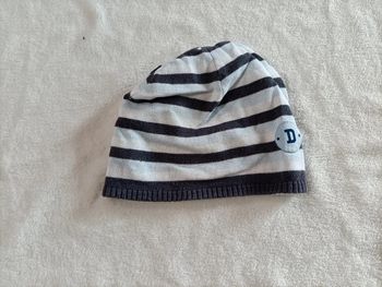 Bonnet réversible 6 mois