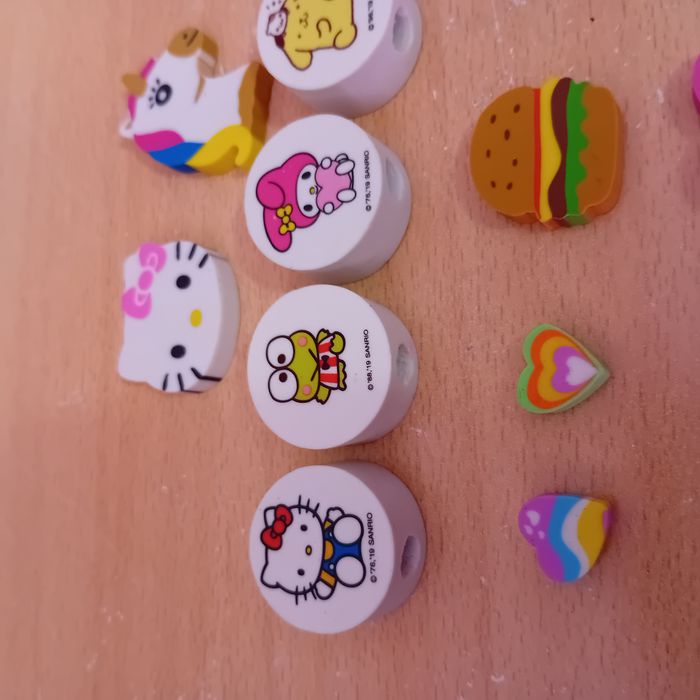 Lot de gommes Hello Kitty - photo numéro 2