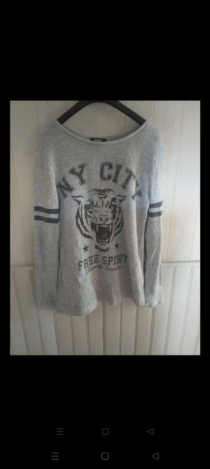 Pull sweat gris