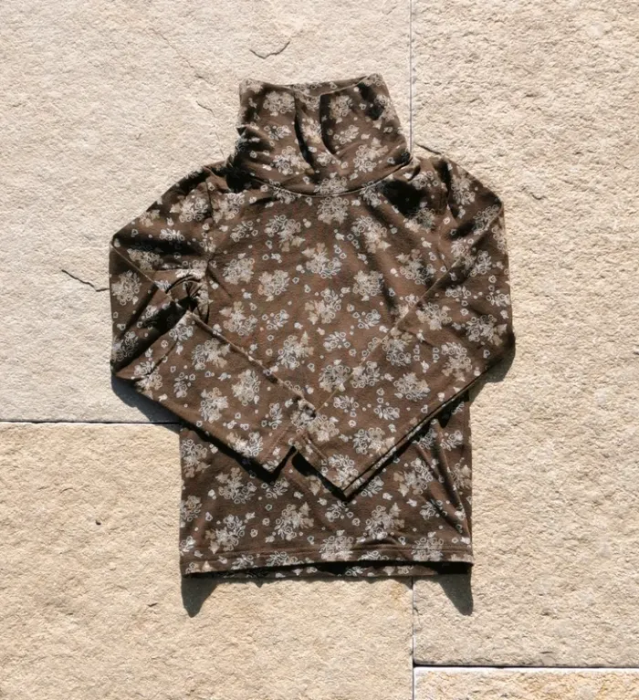 Tee-shirt sous pull col roulé okaïdi fleuri 4 ans