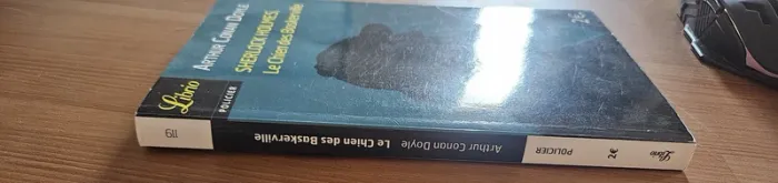 Livre - Le chien de Baskervile - photo numéro 3