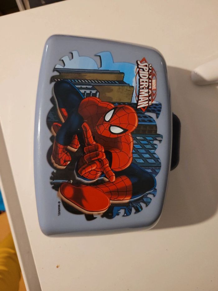 Boîte spiderman