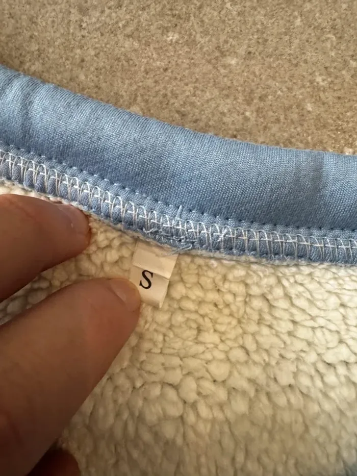 Pull pyjama bleu clair taille S, très bon état pour femme - photo numéro 2
