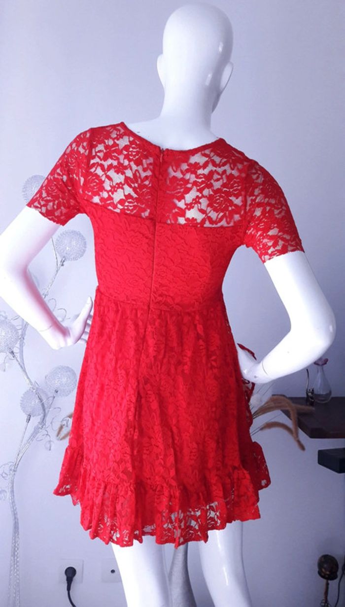 Petite robe rouge - photo numéro 3