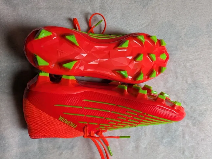 Crampons de foot adidas t42 - photo numéro 2