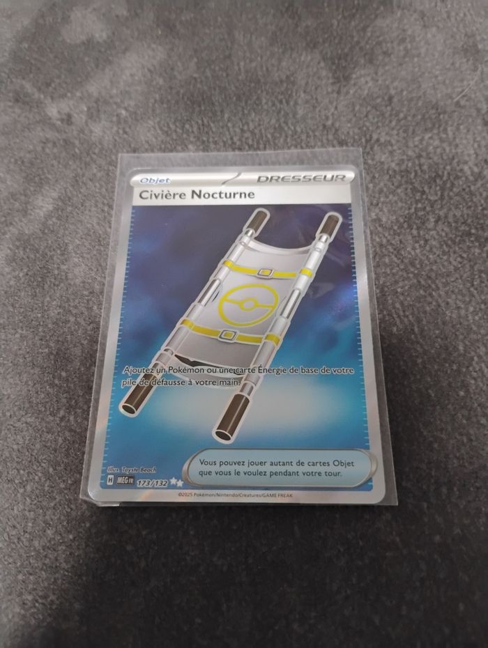 Carte Pokémon Mega Évolution Civière Nocturne 173/132
En très bon état
✨ N'hésitez pas à jeter un petit coup d'œil à mon profil avant achatPokémon Mega Évolution Civière Nocturne 173/132 - photo numéro 2