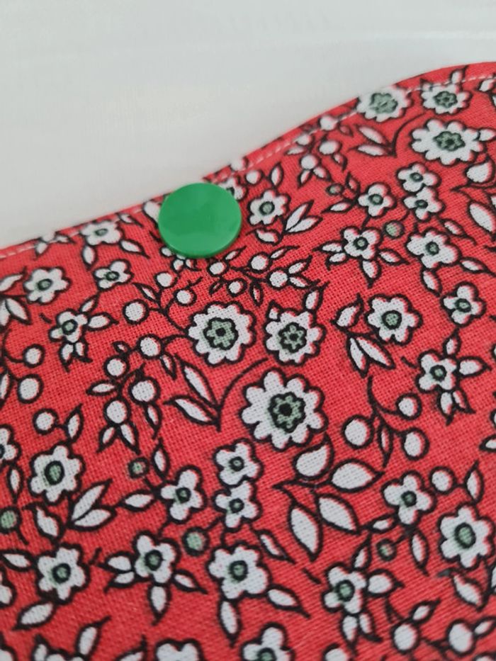Étui de transport pour serviette hygiénique - photo numéro 2