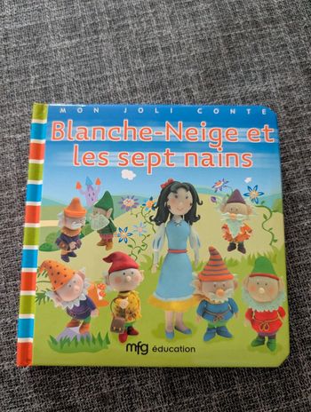Livre blanche neige et les 7 nains