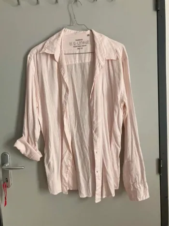 Chemise  rose  clair