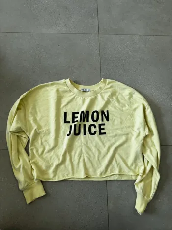 Haut jaune Bershka court , taille L, très bon état,