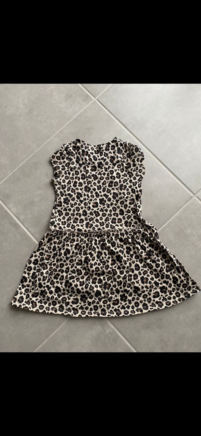 Robe Léopard 4 ans - photo numéro 8