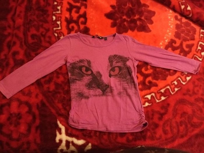 Tee-shirt manches longues violet imprimé chat