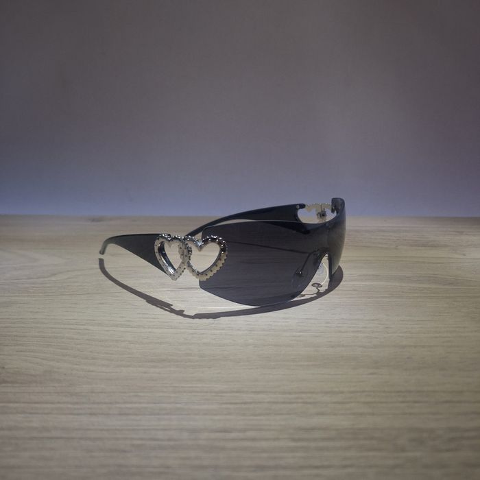 Lunettes de Soleil Coeur Doré - Y2K Vintage 90s-2000s - Unisexe Sunglasses - Verres Teintés  Noirs