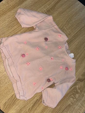 Pull Zara taille 6/9 mois en bon état général
