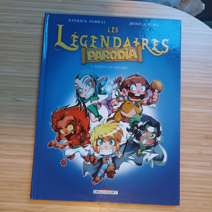 2  BDs  "Les Légendaires " tome 1 et 2 - photo numéro 3