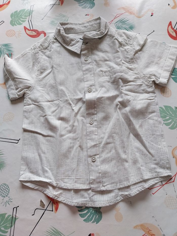 Lot de 2 chemises à manche courte pour garçon taille 4 ans - photo numéro 2