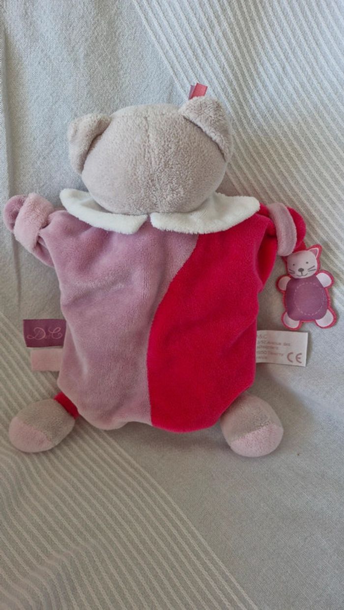 Doudou marionnette étiquette chat rose doudou plat et cie - photo numéro 4