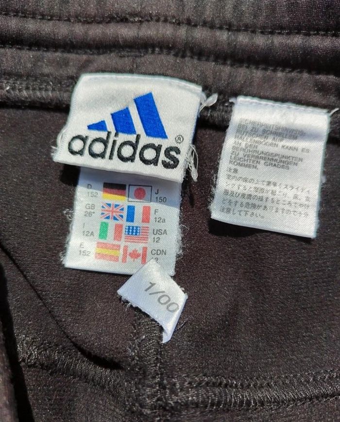 8 € Short adidas 12 ans - photo numéro 3