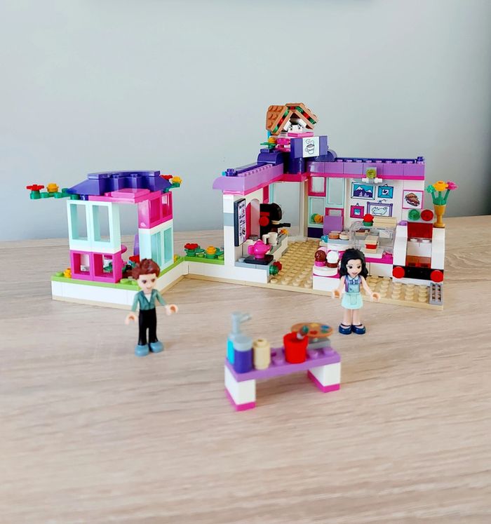 Lego Friends 41336 Le café des arts d'Emma - photo numéro 7
