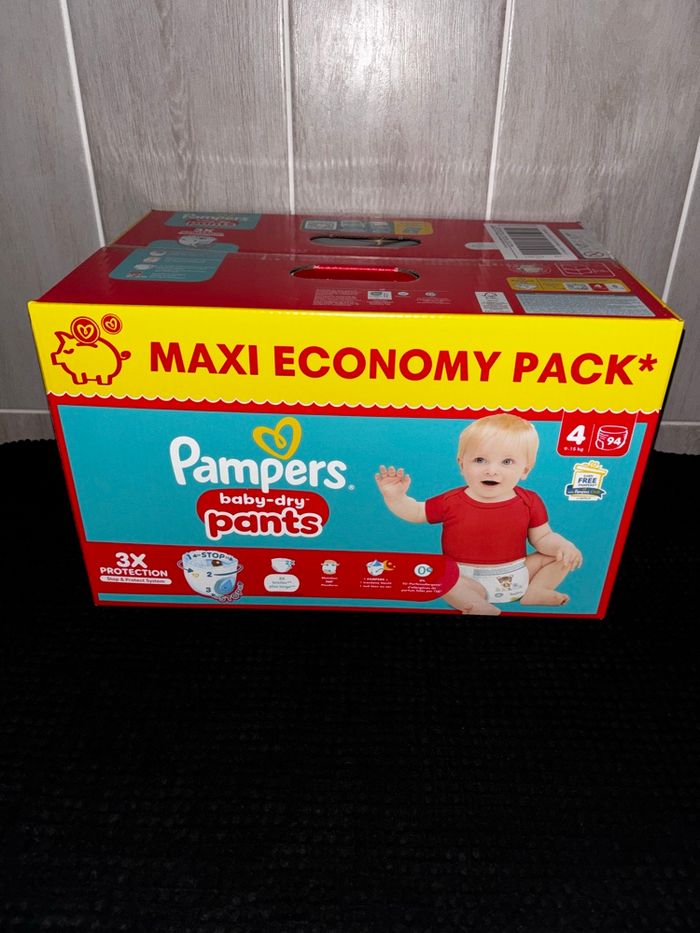 Maxi Pack de 94 Couches Pampers  Baby-Dry Pants Culotte Neuf Dans L’emballage. - photo numéro 2