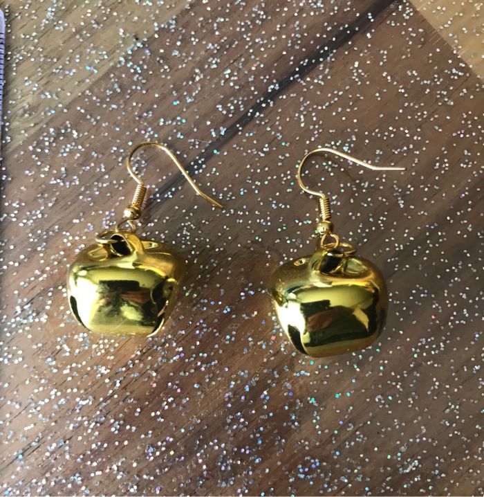 Boucles d’oreilles grelots dorés
