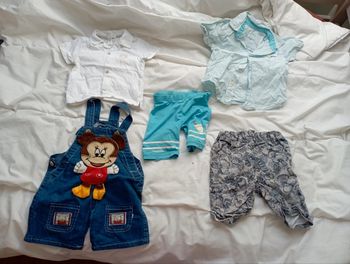 Lot 5 PCS garçon marques diverses 12 mois neuf 10€