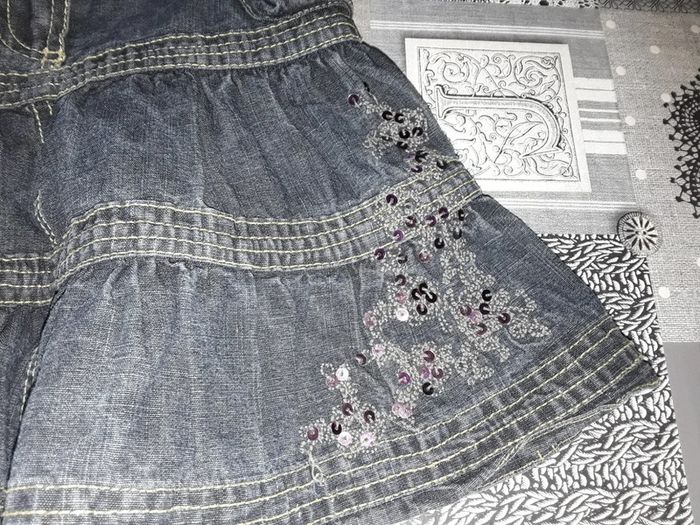 🔮 Jupe en Jean Okaidi en 3 ans 🔮 - photo numéro 2