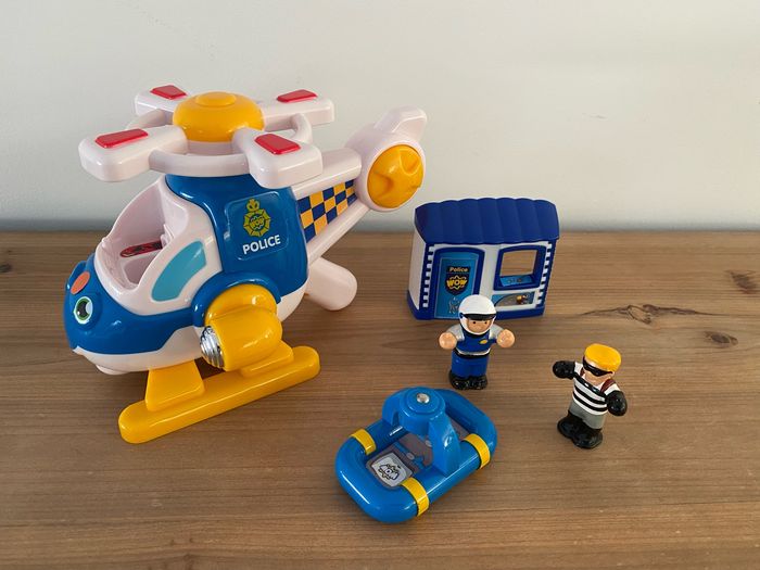 Hélicoptère police Oscar wow toys - photo numéro 2