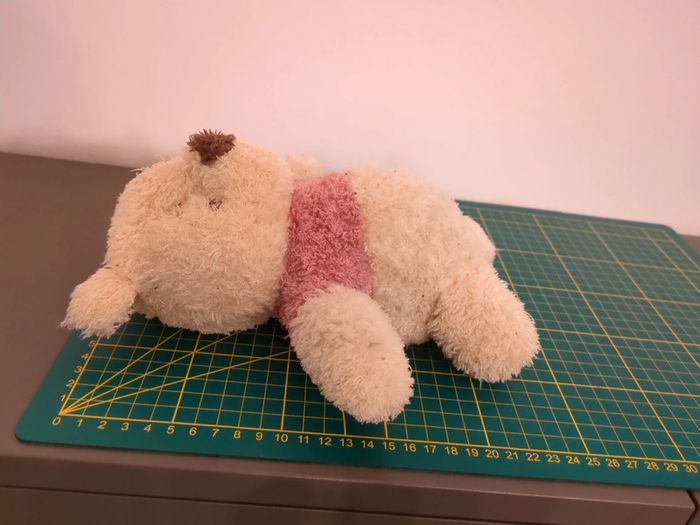 peluche Disney store Winnie l'ourson - photo numéro 5