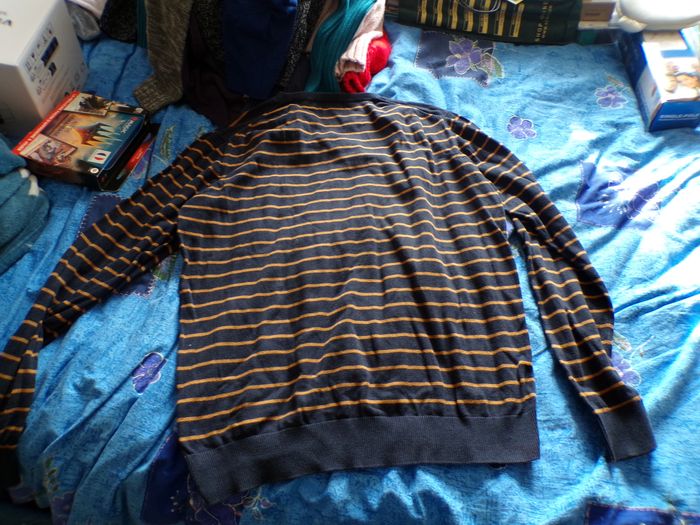 Pull rayé marine et doré taille XL - photo numéro 3