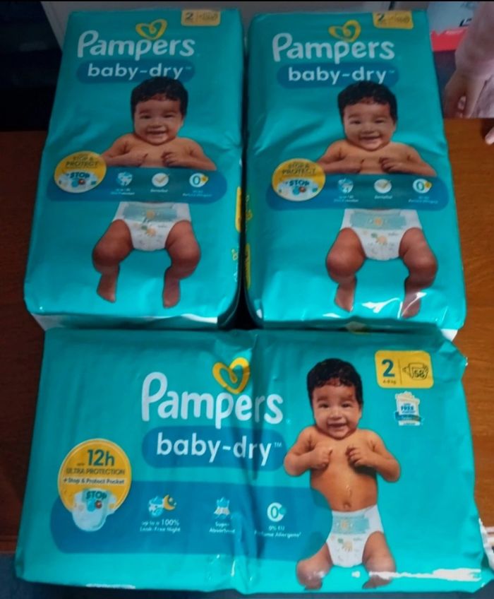 Couche pampers taille 2