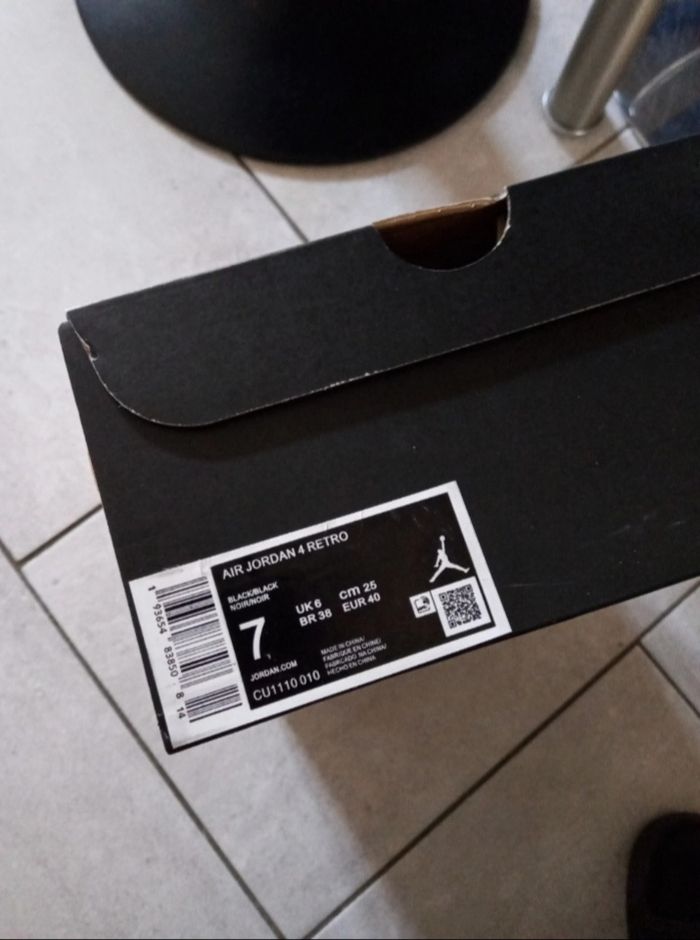 Nike Air Jordan 4 Retro - photo numéro 9