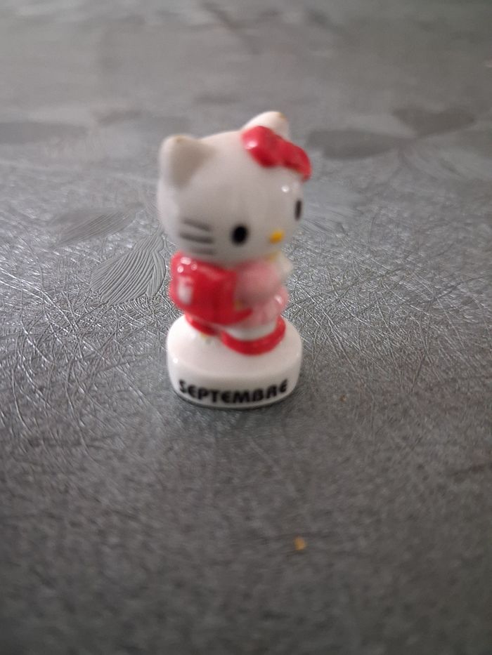 Fèves HELLO KITTY - photo numéro 2