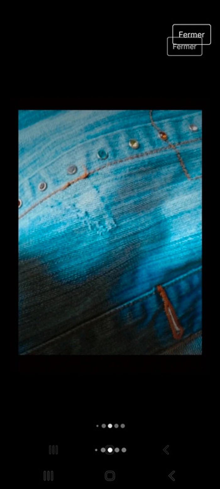 Veste en jean effet usé avec strass - photo numéro 6