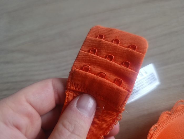 Soutien-gorge orange Primark - Taille 90B -
Neuf jamais porté - photo numéro 8