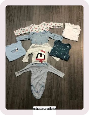 Lot 7 bodies pour bébé taille 12mois 🧸