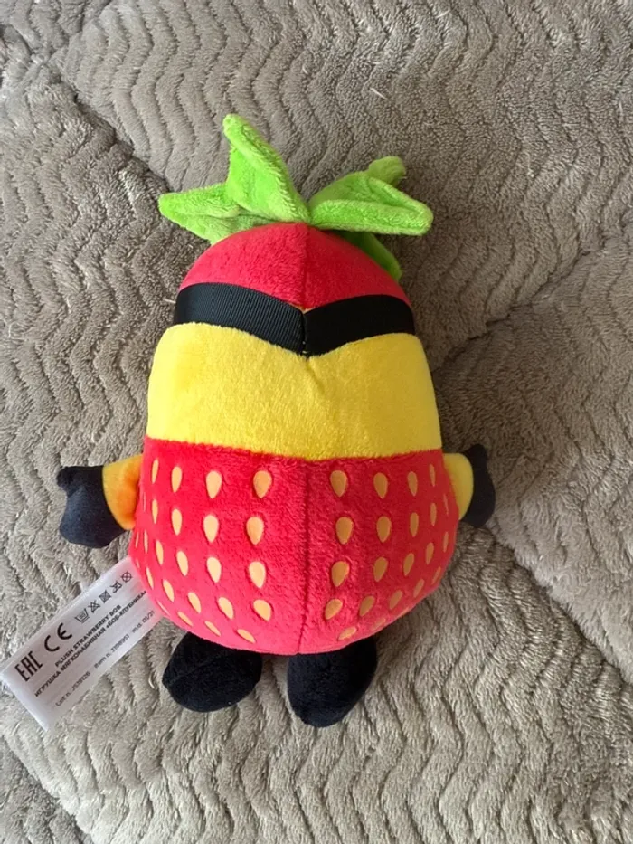 Peluche Minion banane 🍌et Fraise 🍓 Les Câlins les plus Vitaminés - photo numéro 6