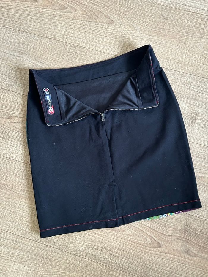 Jupe noire et multicolore Desigual taille 36 jamais portée - photo numéro 8