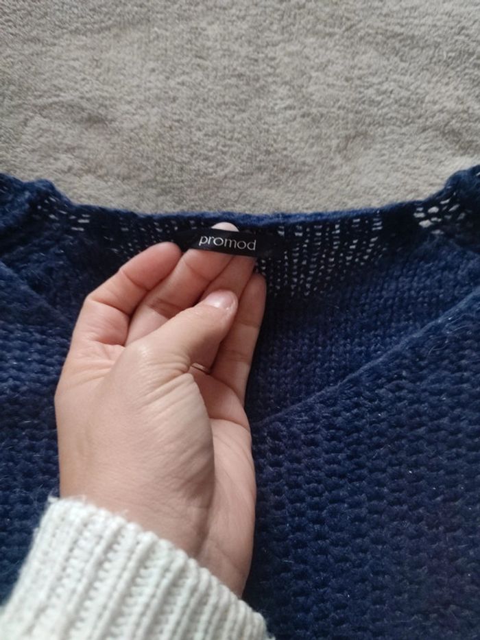 Joli pull bleu pailleté - photo numéro 3