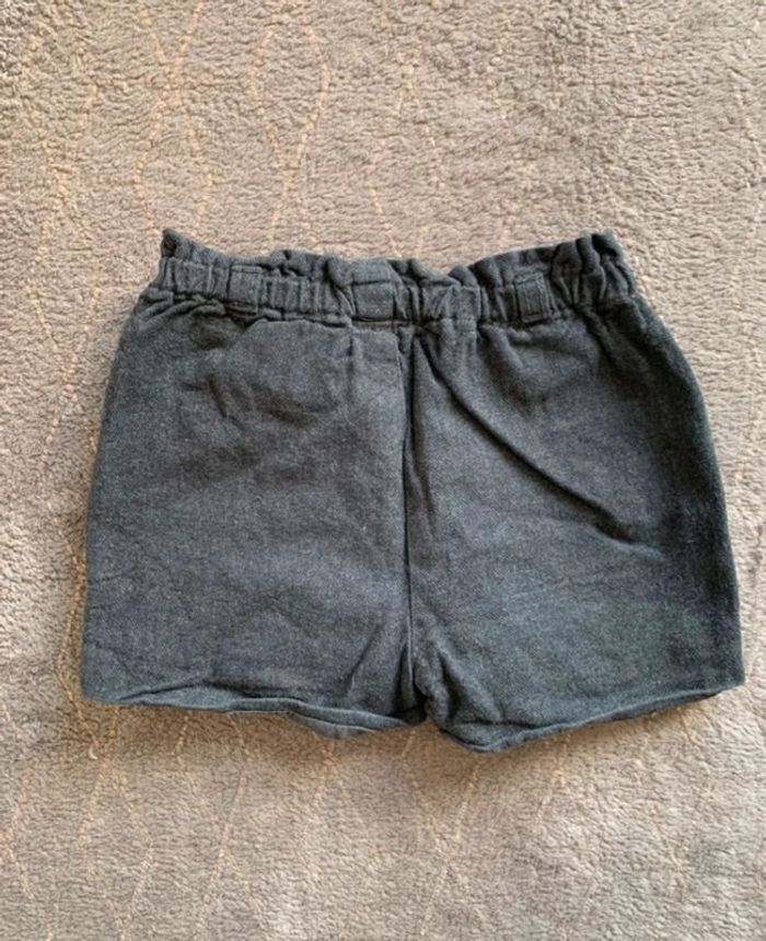Short noir/gris fille taille 12 mois - photo numéro 3