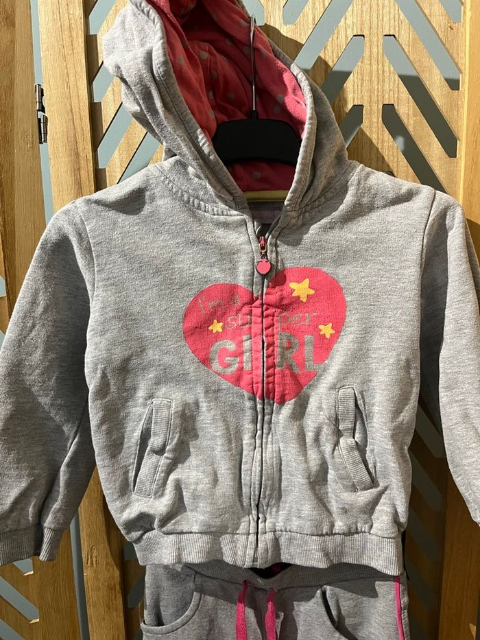 Ensemble sport 3a fille - photo numéro 3