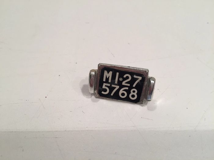 pièces détachées miniature Burago type Lancia Aurelia B24 Spider de 1955 1/18 1/18e 1/18ème - photo numéro 16