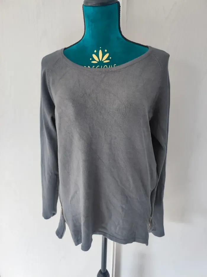 Pull gris