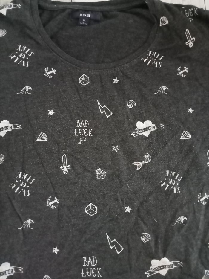 Tee-shirt taille 18ans Kiabi - photo numéro 2
