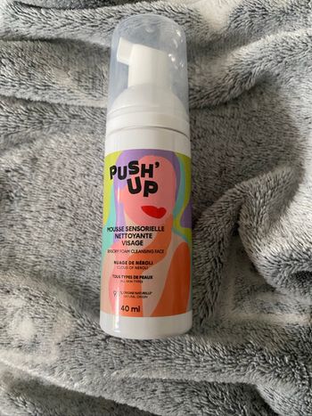 Mousse nettoyante visage