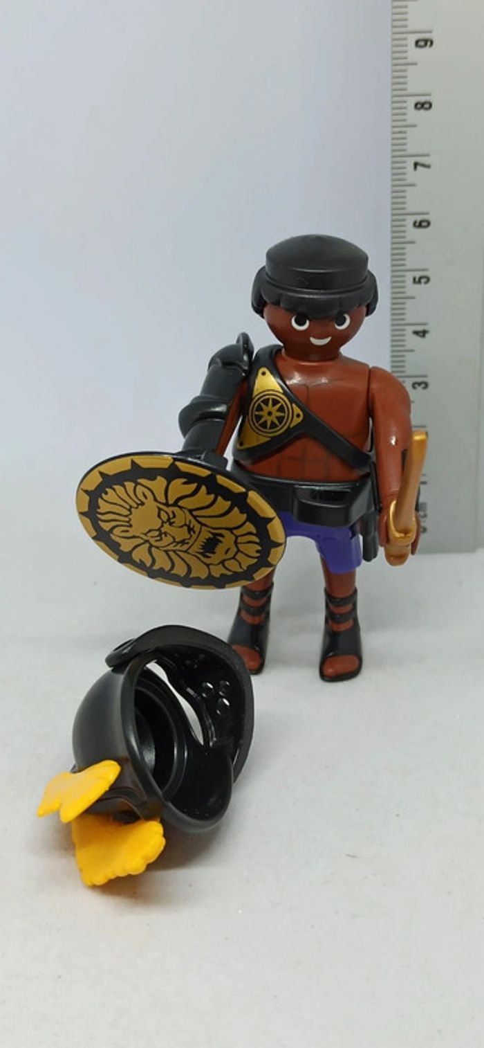 Homme gladiateur avec bouclier rond et glaive doré playmobil - photo numéro 5