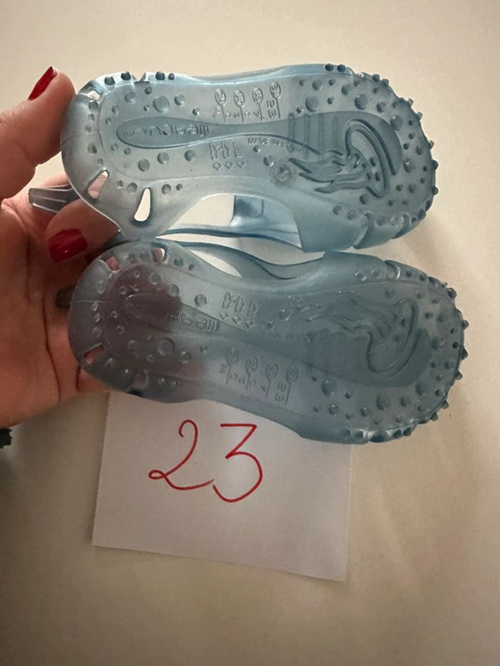 Chaussures / sandales d’eau,pointure 23 mixtes - photo numéro 4