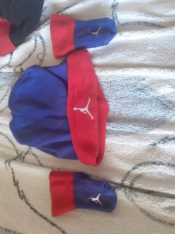 Bonnet + chaussette 0/6 mois